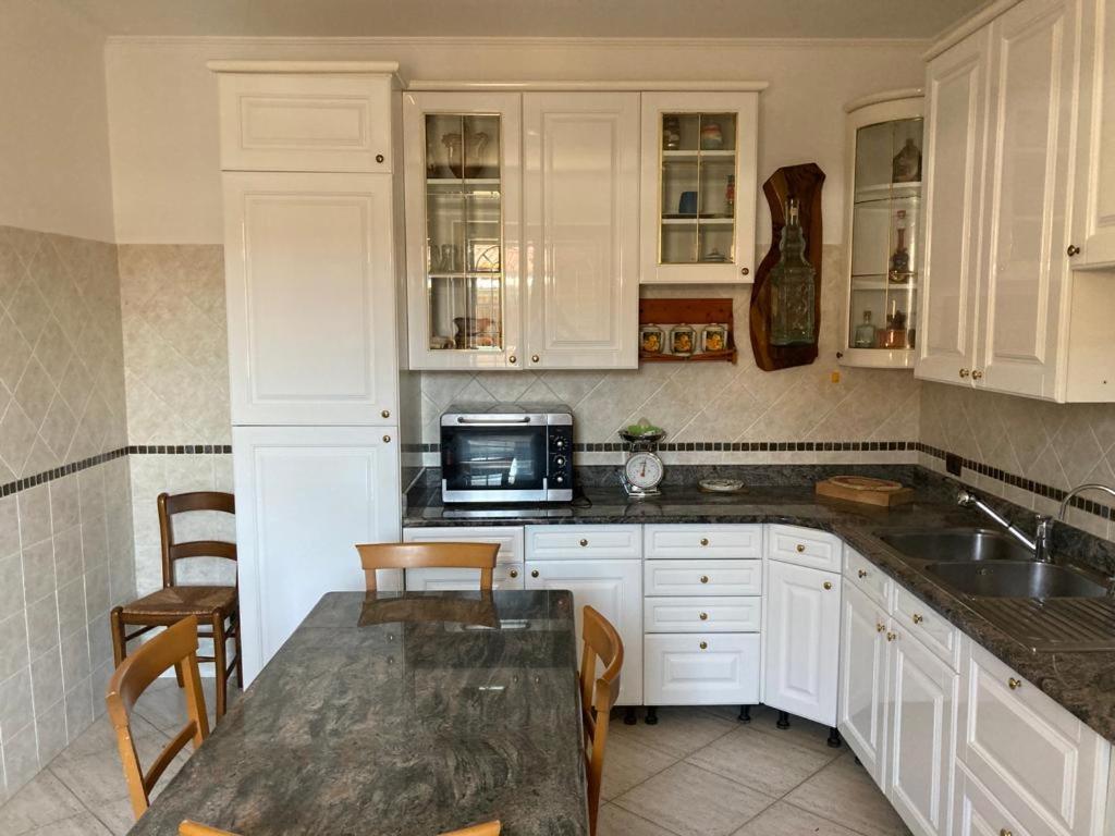 Villa Ines Ardea Buitenkant foto